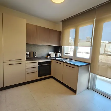 Homestay Private With Bathroom And Balcony - Shared Flat Saint Julian's
